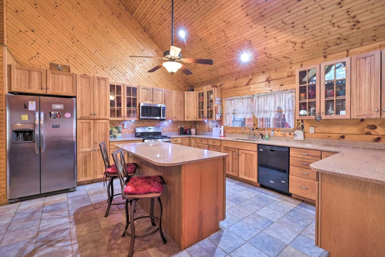 Pet Friendly Garnerland Home With Deck And Porch! ลูเรย์ ภายนอก รูปภาพ