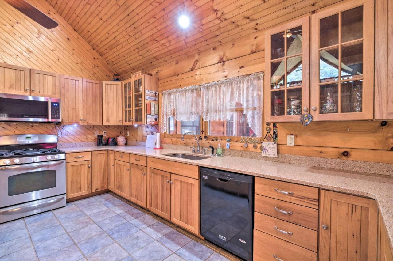 Pet Friendly Garnerland Home With Deck And Porch! ลูเรย์ ภายนอก รูปภาพ
