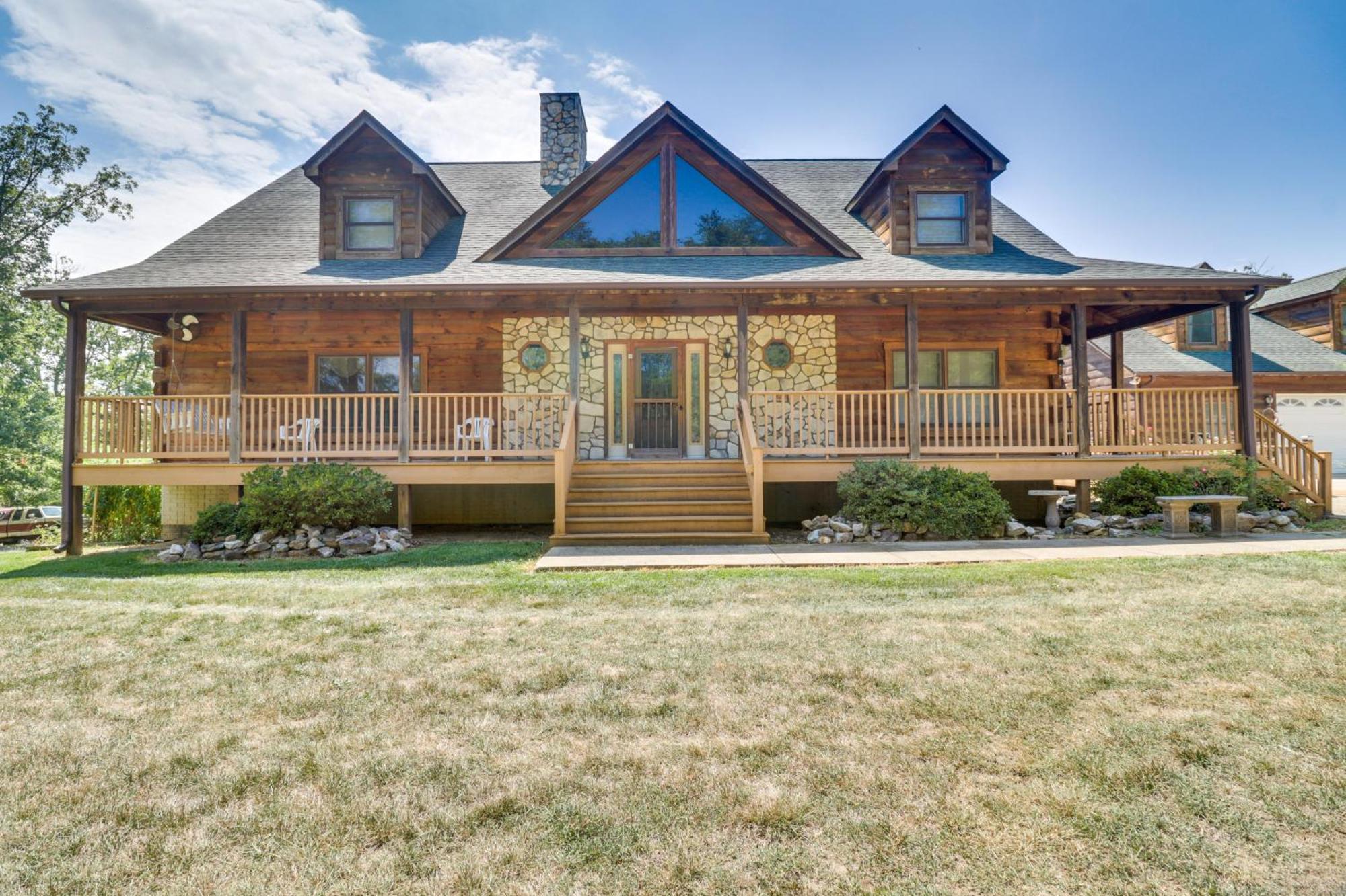 Pet Friendly Garnerland Home With Deck And Porch! ลูเรย์ ภายนอก รูปภาพ