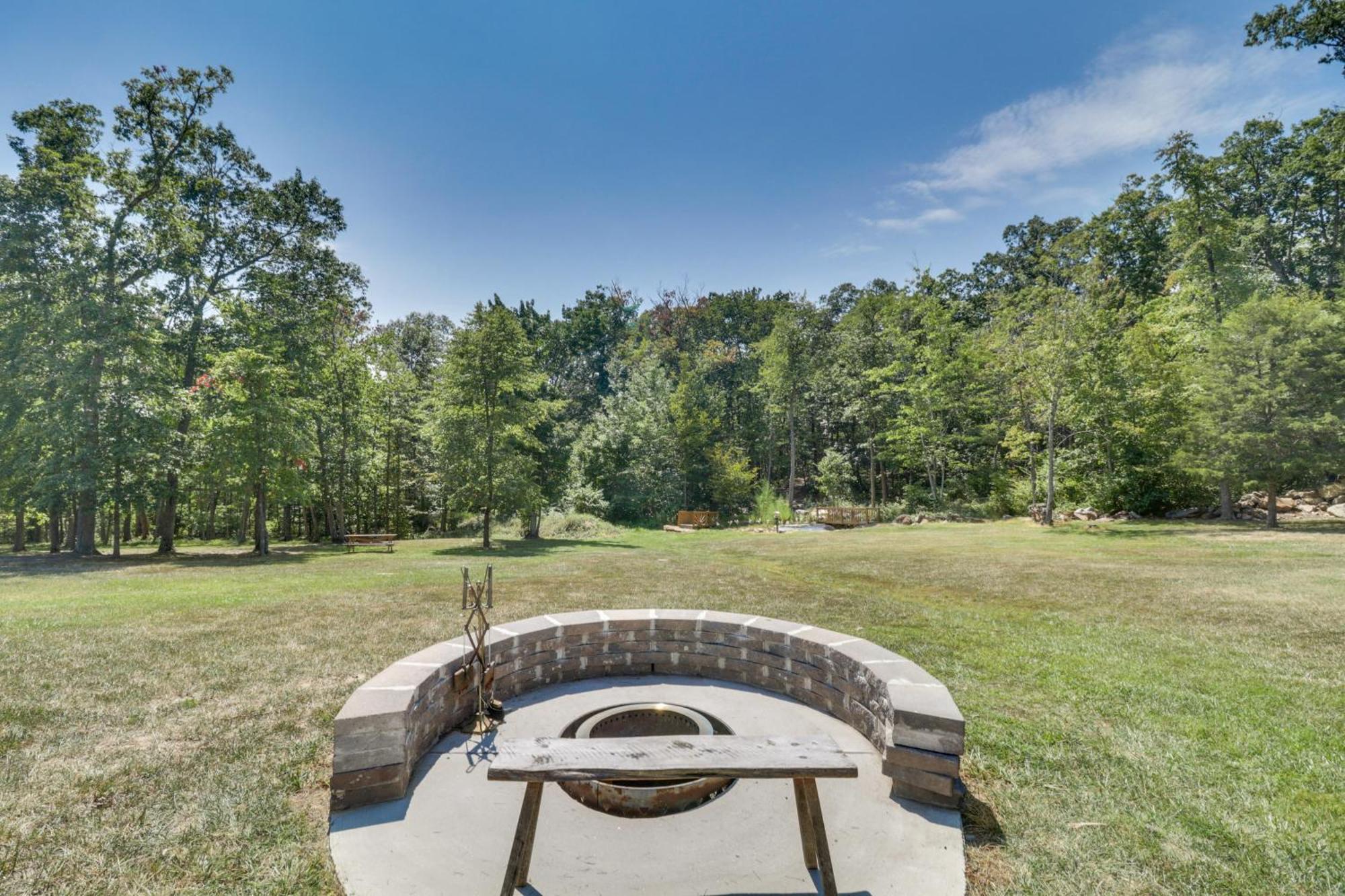 Pet Friendly Garnerland Home With Deck And Porch! ลูเรย์ ภายนอก รูปภาพ